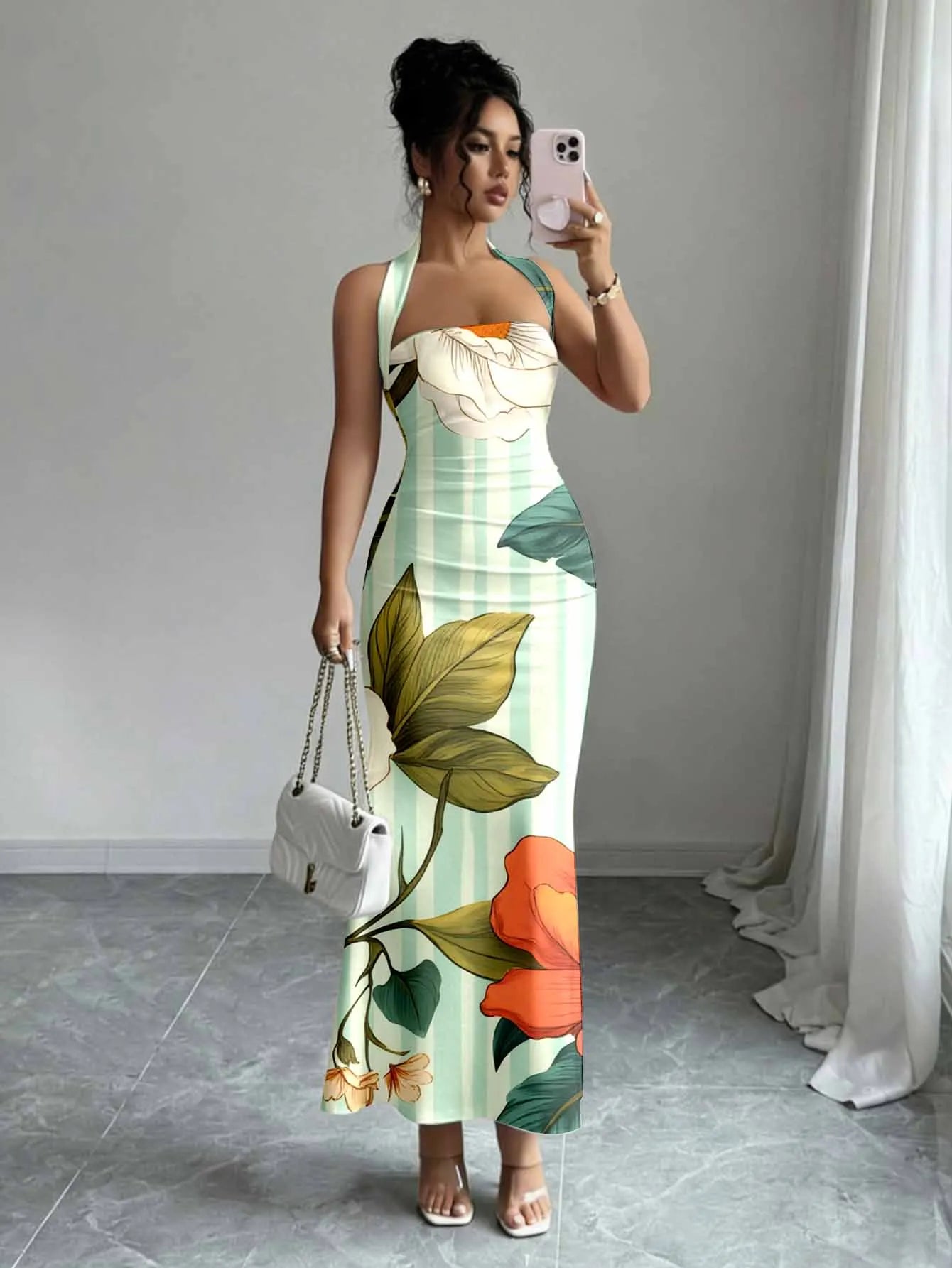 Hip-Hugging Sleeveless Long Collar Flowing Dress