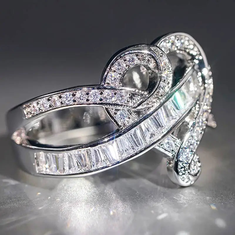 Huitan Heart Design Inlaid Shining Cubic Zirconia Elegant