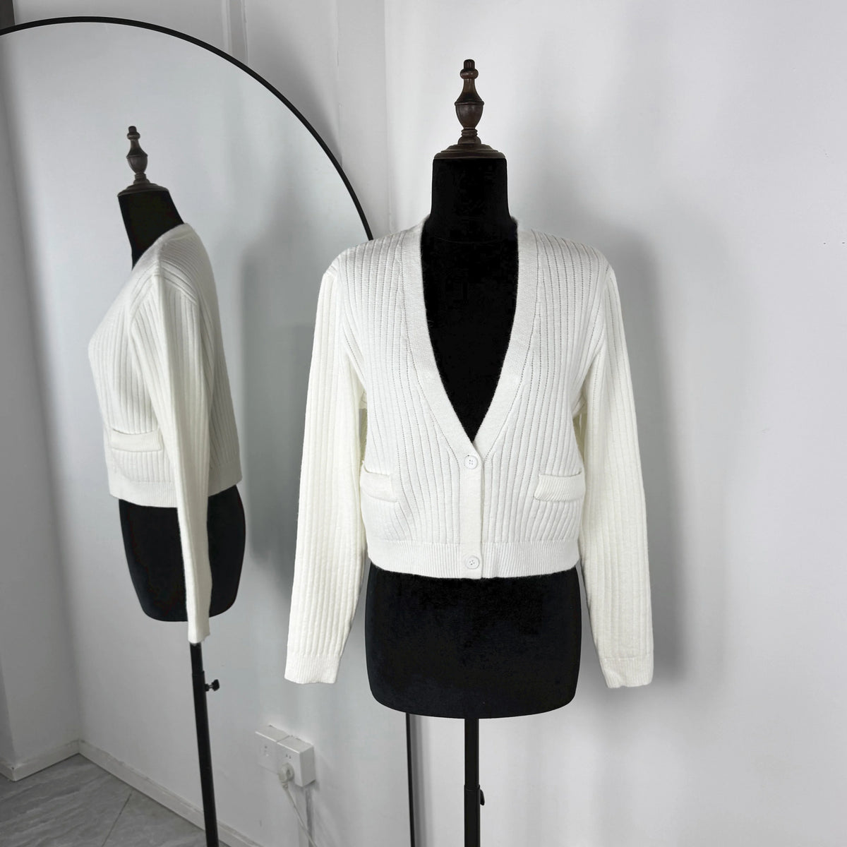 Vintage Plush Knit Button Patchwork Slim Short Cardigan Sweater