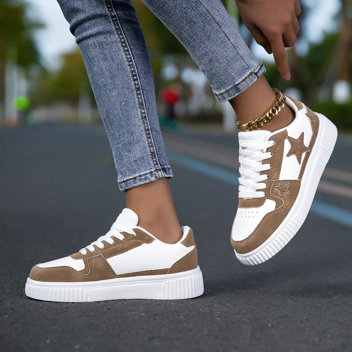 Thick Sole Lightweight Skateboard Shoes
