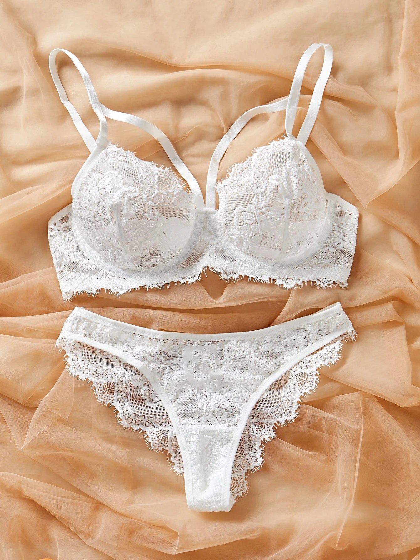 Eyelash Fancy lace strapping underwire Lingerie Set