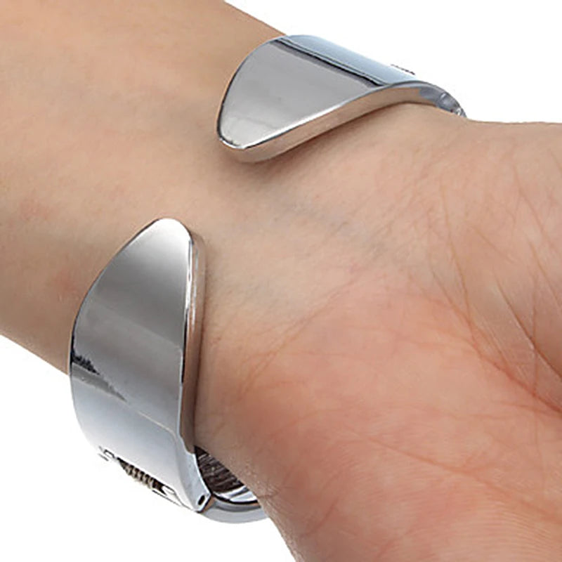 Elegant Bracelet Quartz Exquisite Bangle Rhinestone Watches