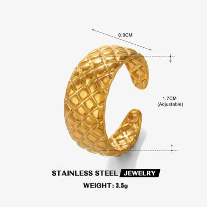 DANA Three-dimensional M Letter Ring