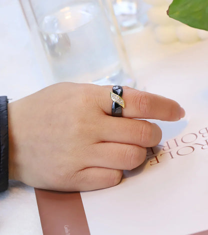 DANA Crystal Leaf Ceramic Rings