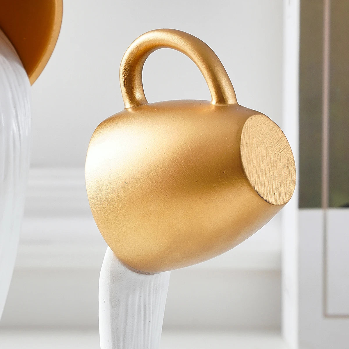 3D anti-gravity tipping coffee cup Decoration