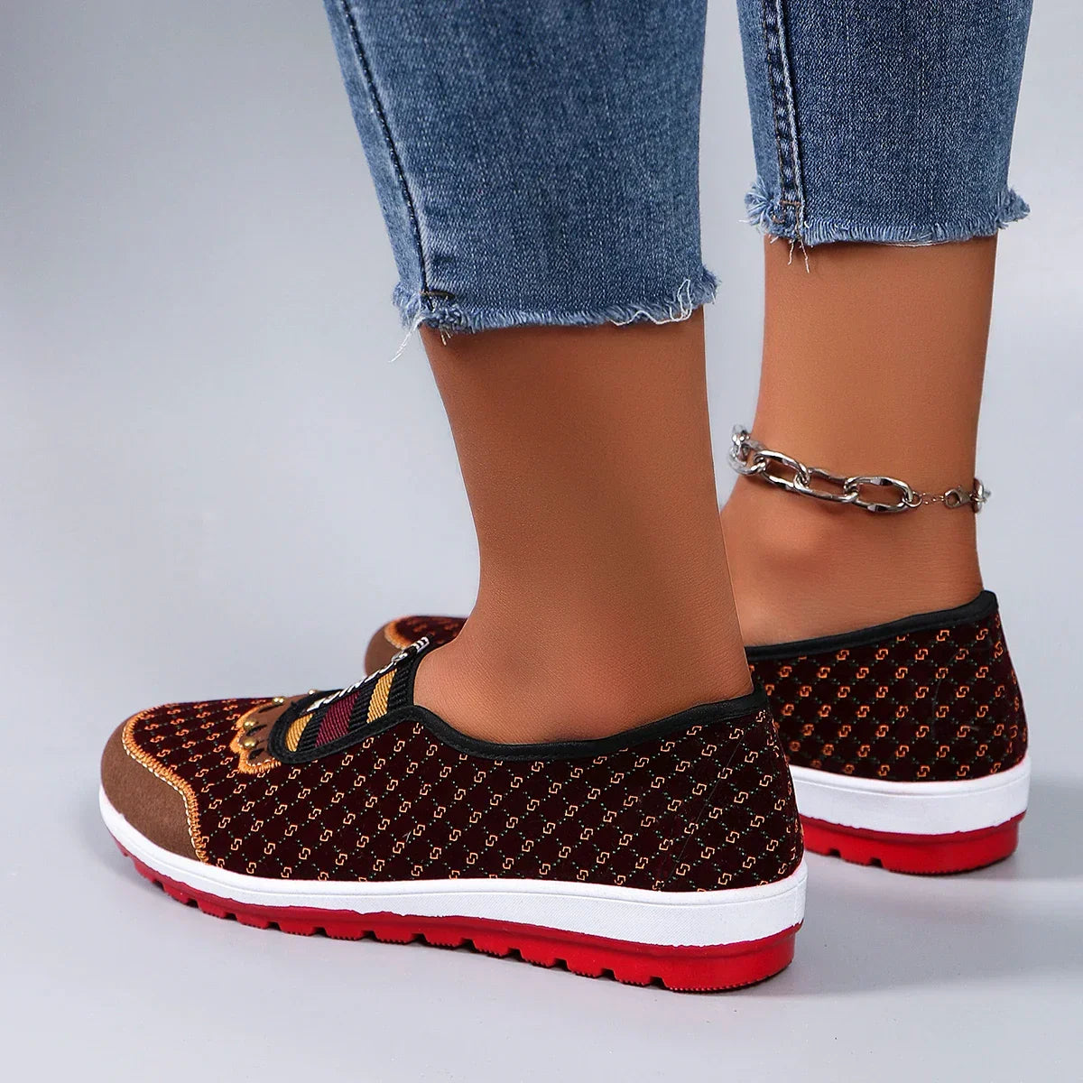 Breathable mesh flat casual sneakers