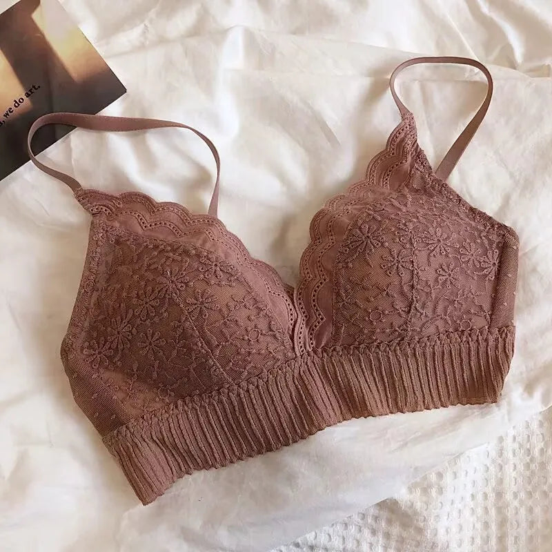 حمالة صدر مثيرة مطرزة بالزهور من الدانتيل