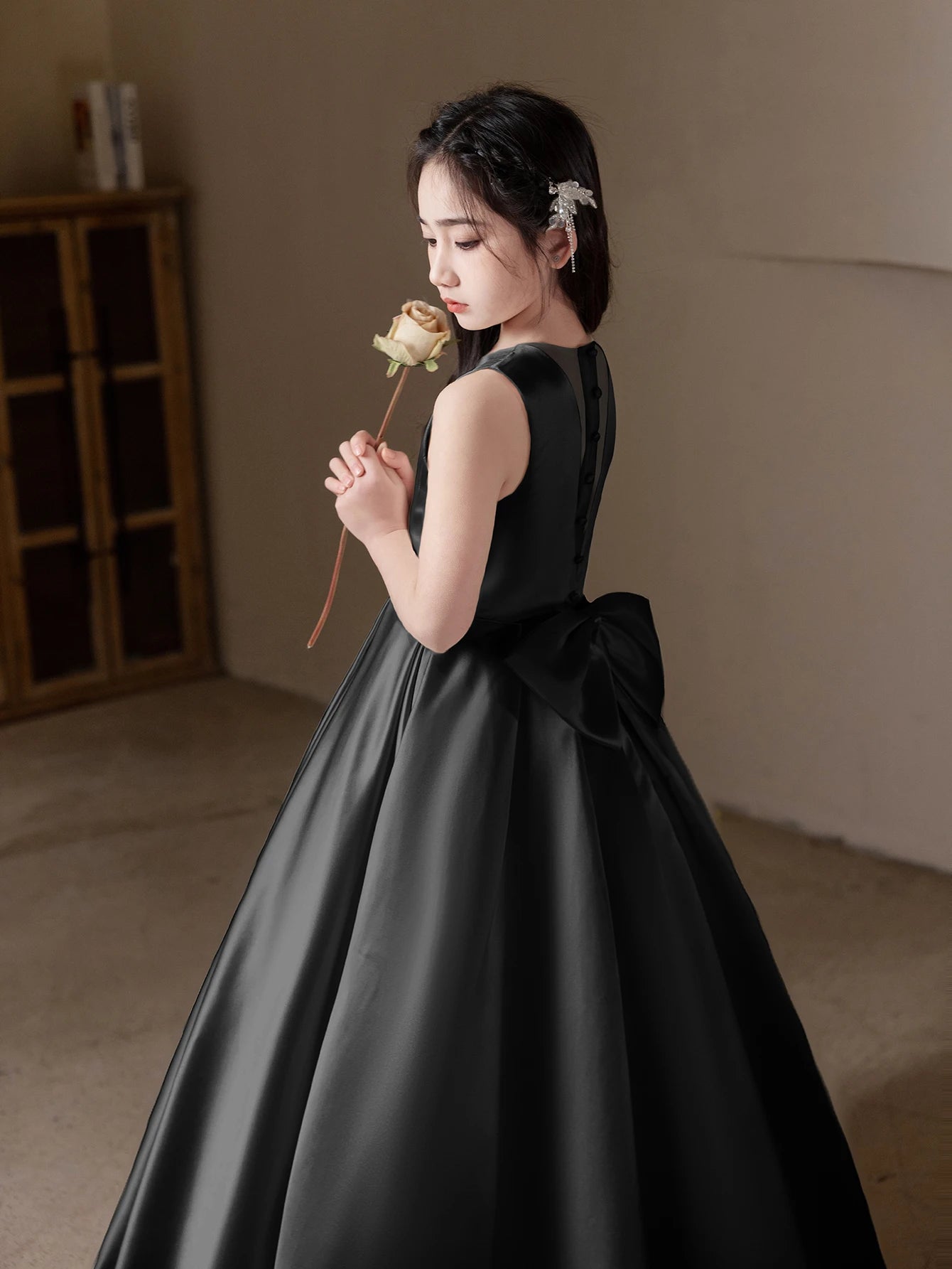 Black Long Dress For Teenage Big Bow Bridesmaid Dress
