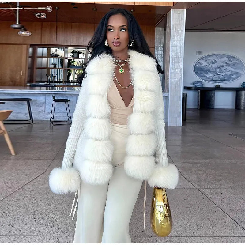 Elegantes abrigos ajustados de manga larga con piel sintética