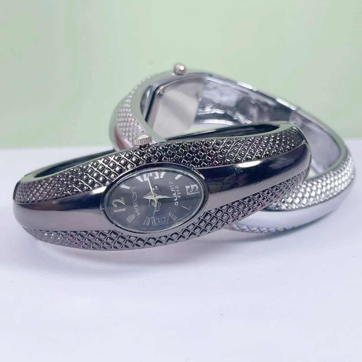 Flash Silvery Black Bracelet Charm Watch
