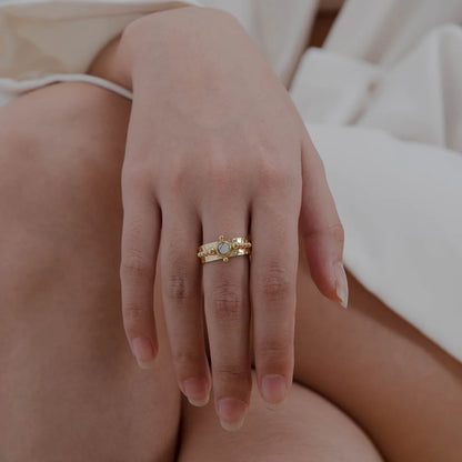 Creative Gold Plated Stainless Steel Simple Geometric Round Natural Stone Ring
