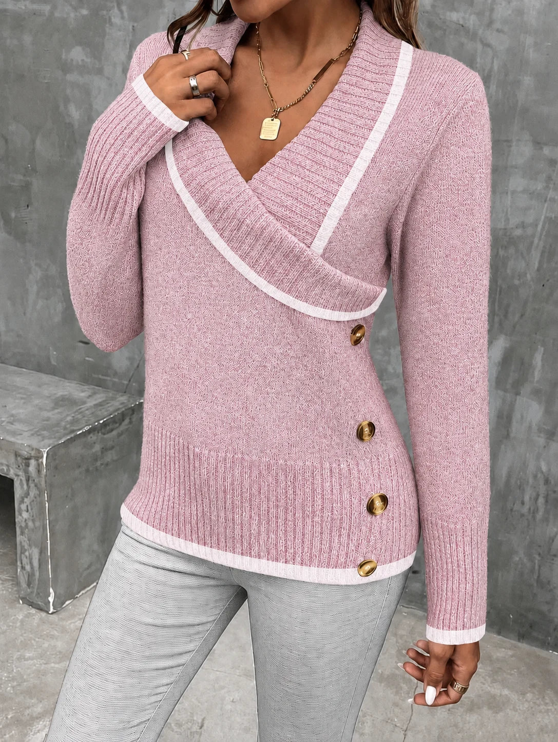 Color Blocking V-Neck Commuter Style Buttoned Long-Sleeved Knit Sweater