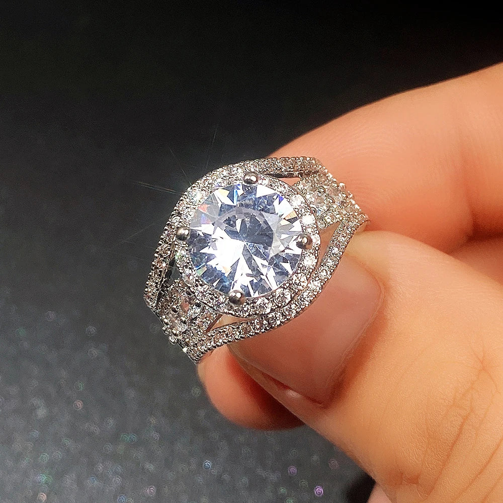 Luxury Cubic Zirconia Ring Modern Design