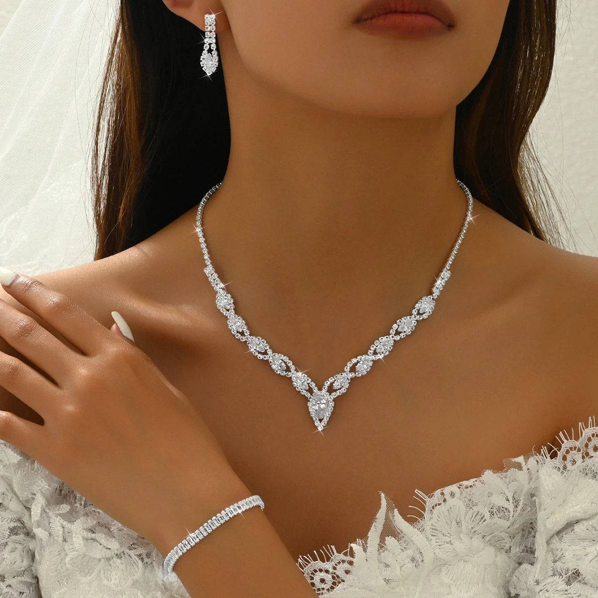 Rhinestone sparkling necklace jewelry set