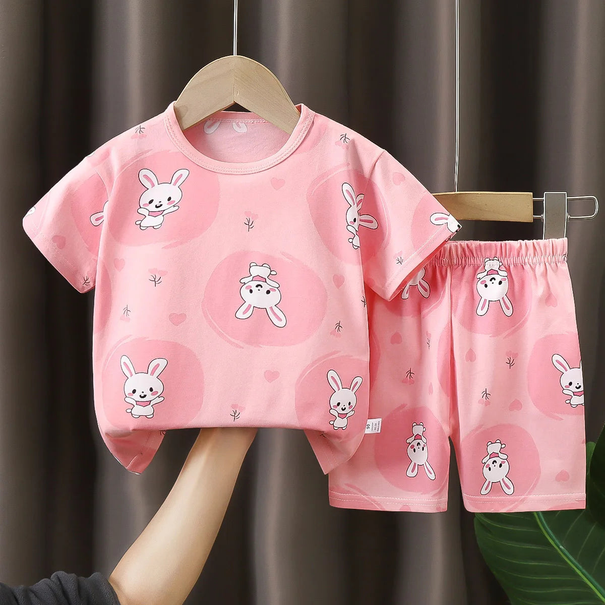Baby Girl Summer Giraffe Cartoon Set