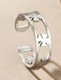 DANA Three-dimensional M Letter Ring
