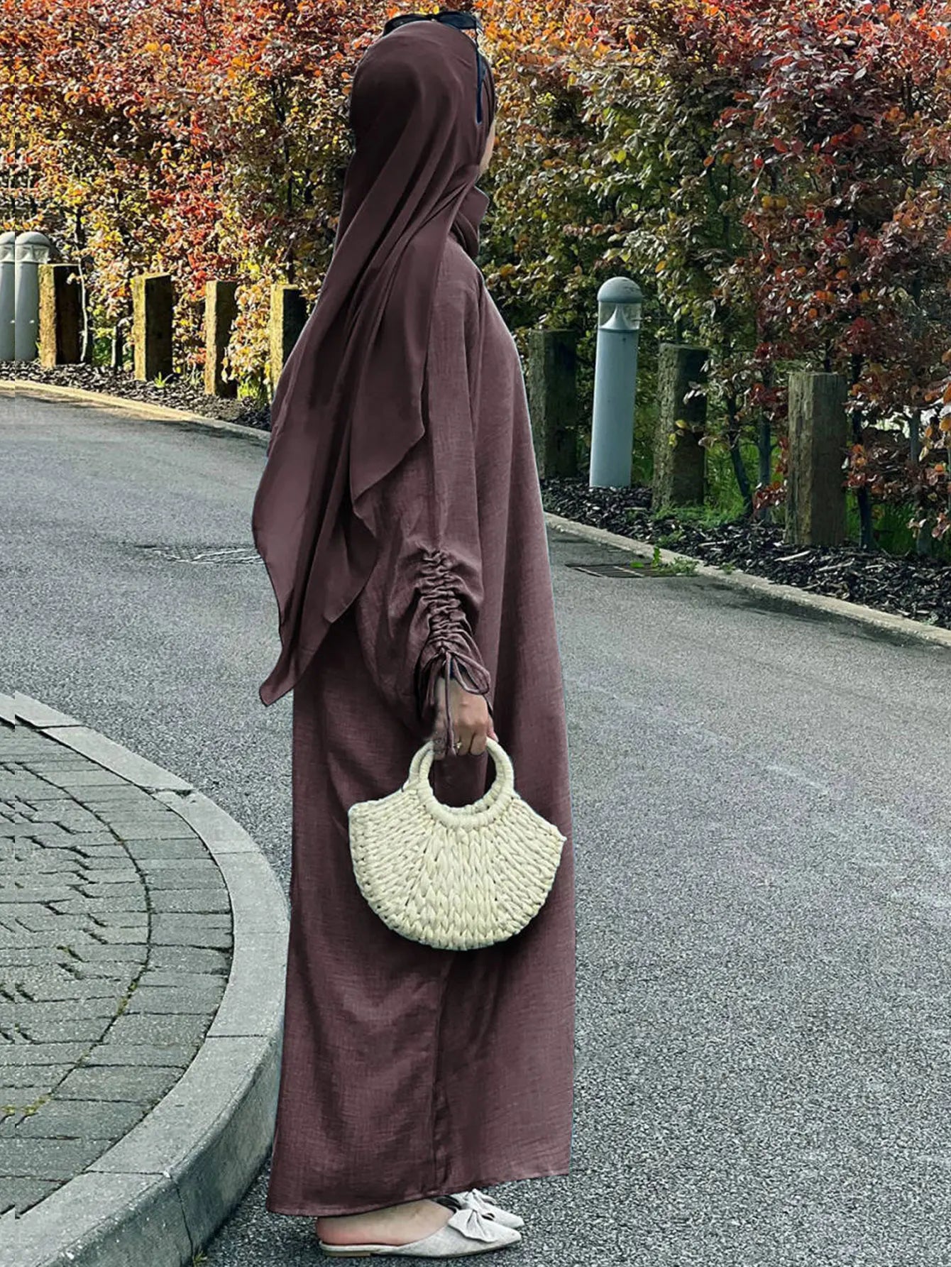 عباية إسلامية بأكمام برباط طويل