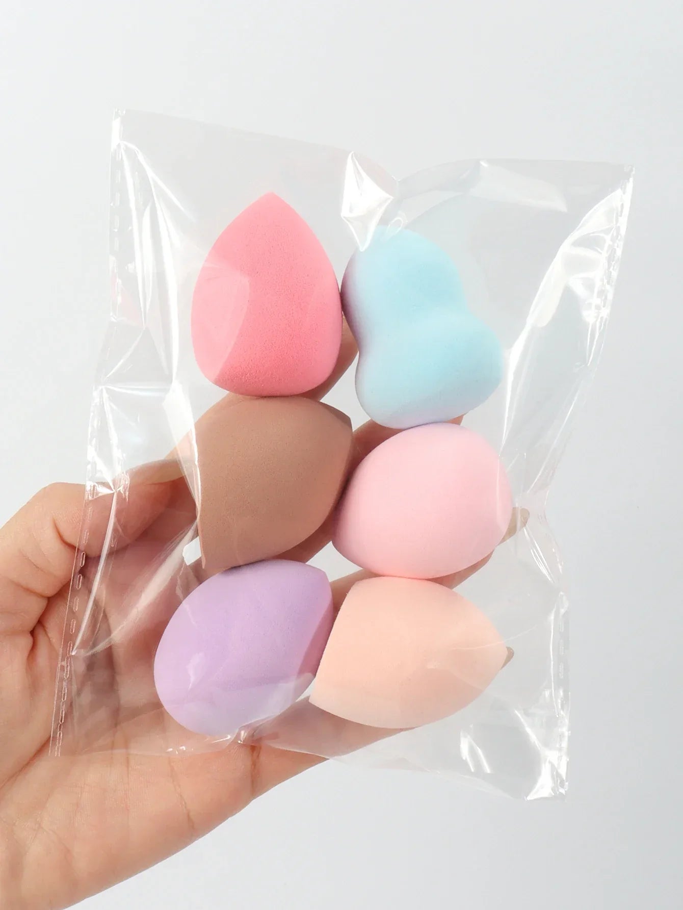 Medium Size Beauty Sponge Random Beauty Sponge