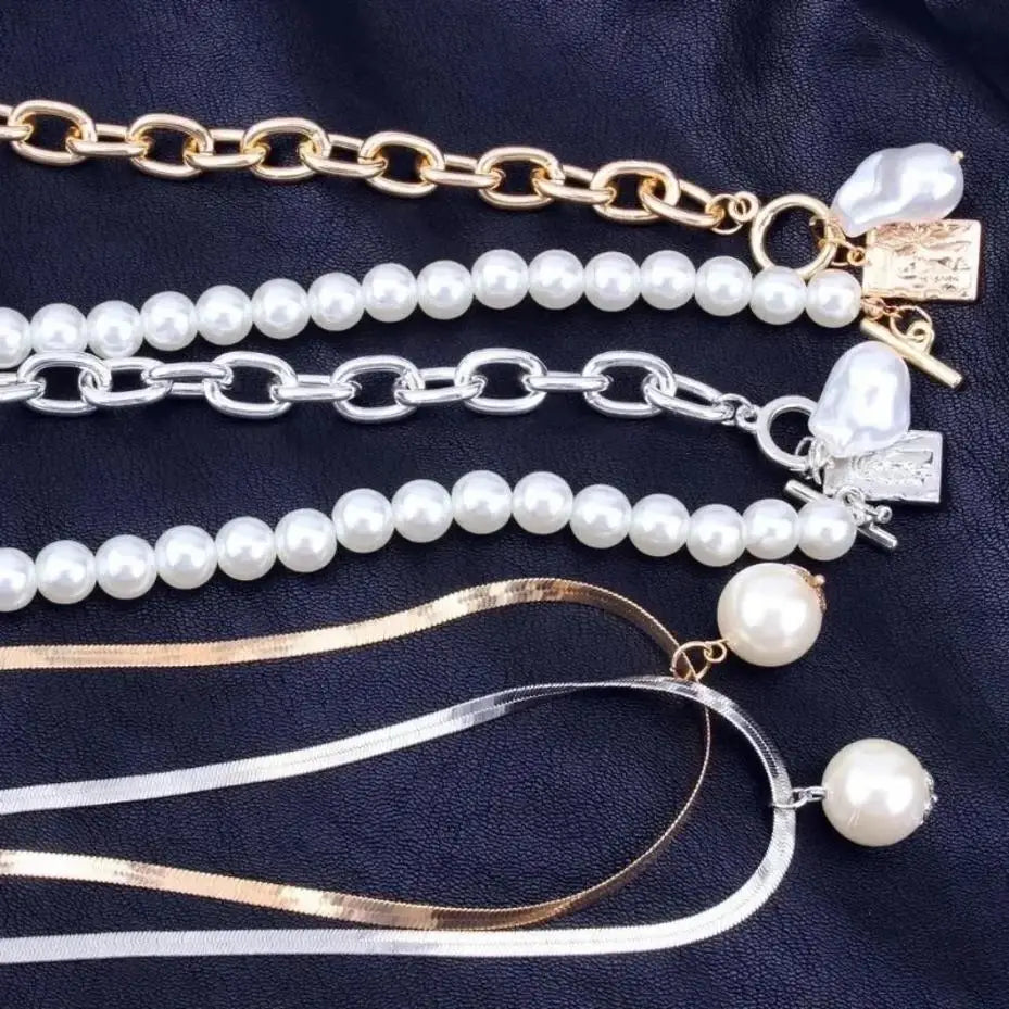 Vintage Baroque Pearl Square Pendant Alloy Pearl Necklace