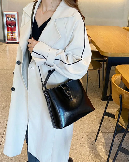 Real Oil Wax Leather Bucket Large Capacity Cowhide Crossbody Tote Bag