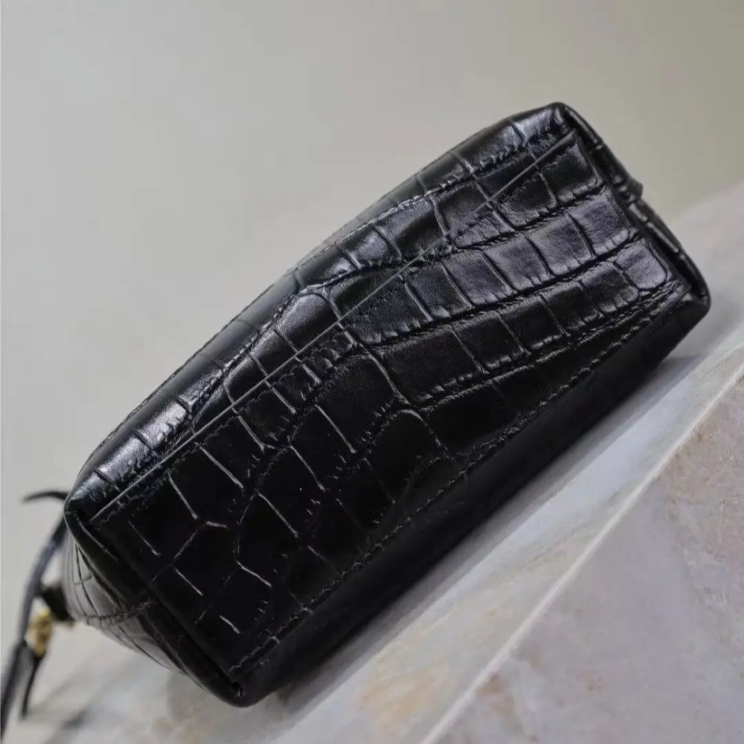 High Quality First Layer Cowhide Hand Bill Shoulder Bag