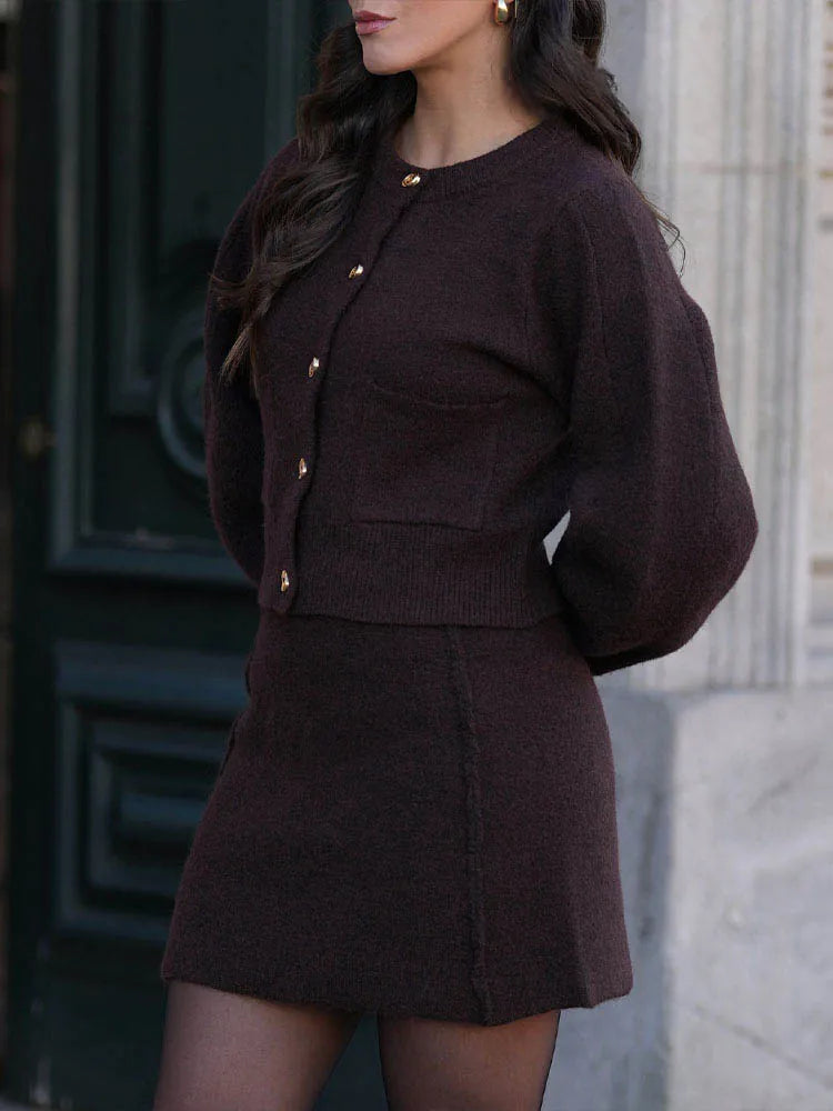 Falda mini ajustada de punto de manga larga con cuello redondo