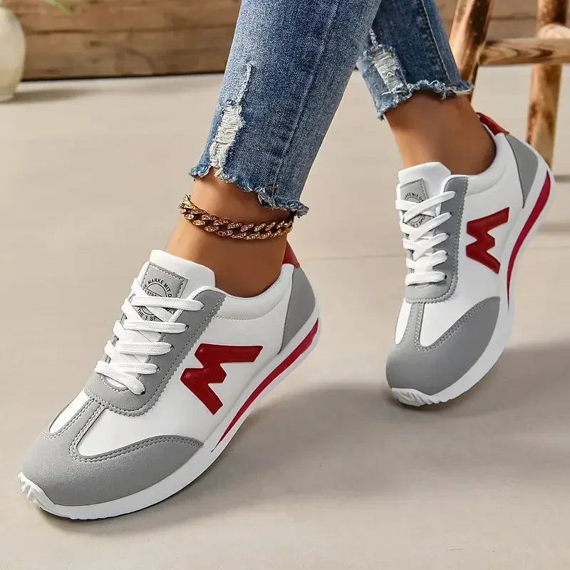 Round Head Deep Mouth Light Sneakers