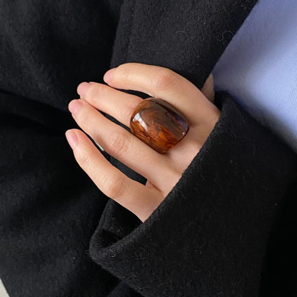 DANA Color Resin Temperament Geometric Ring