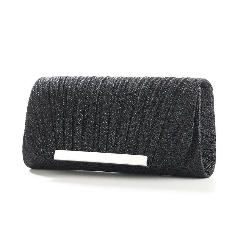 Pop metal chain shoulder bag