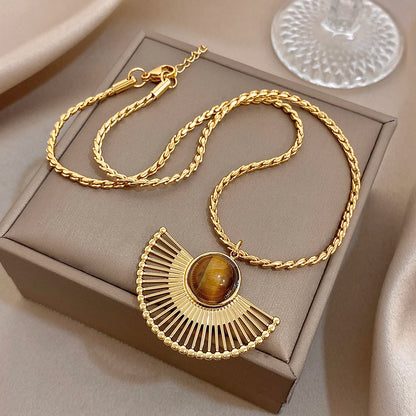Chic Gilded Textured Natural Stone Pendant Vintage Necklace