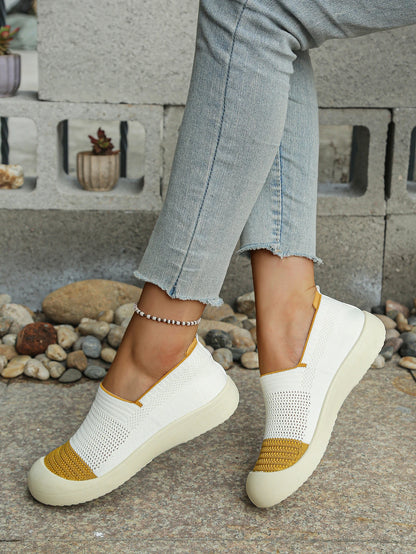 Retro Dual-tone Slip-on Breathable Soft Shoes