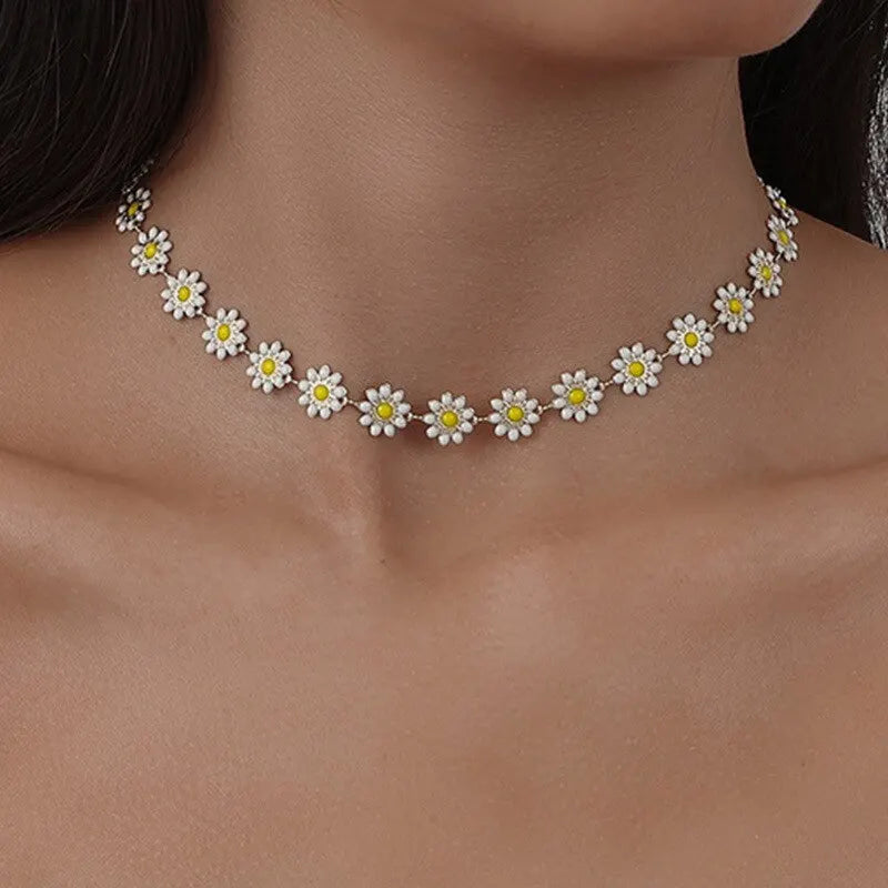 Kpop Flower Short Choker Chain Necklace