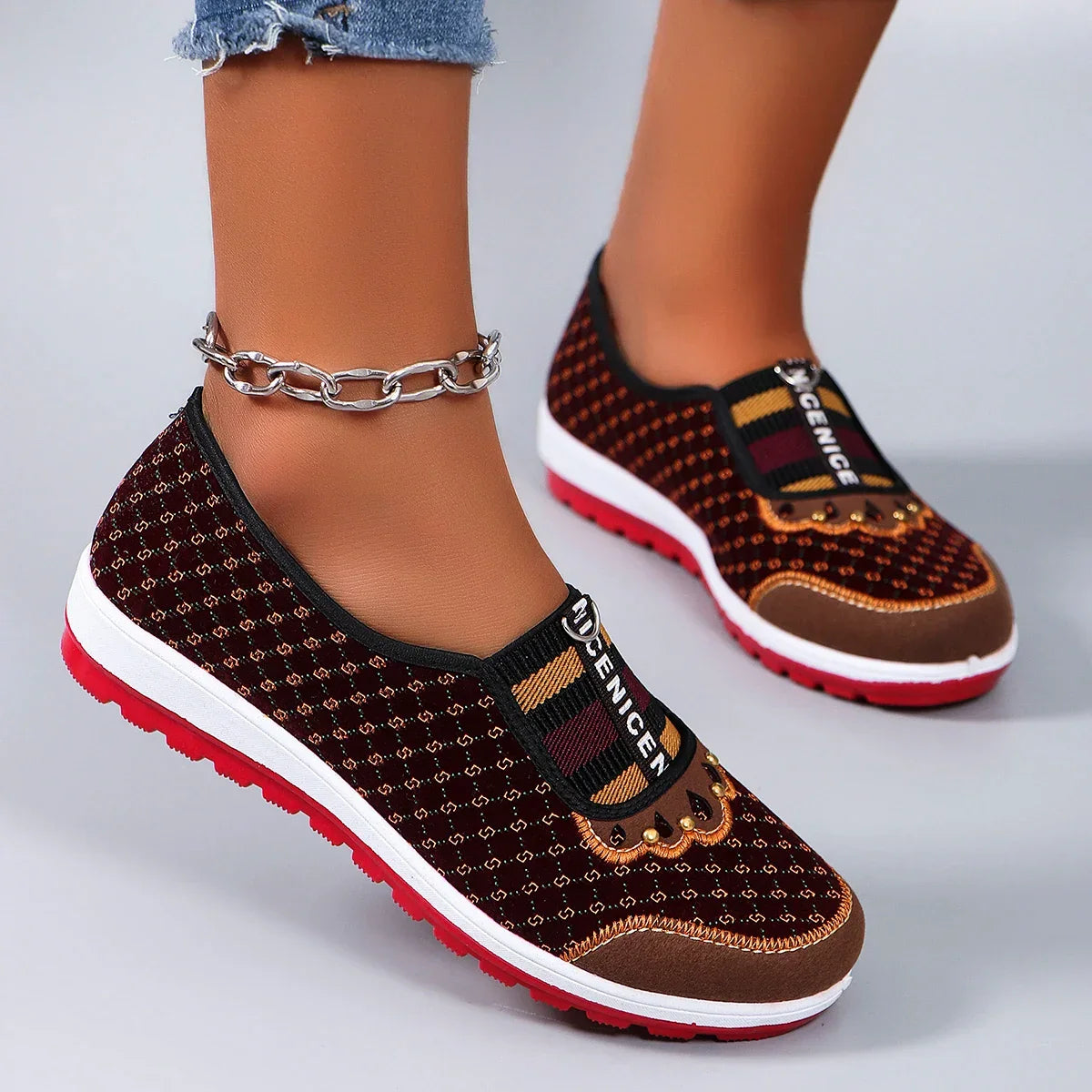 Breathable mesh flat casual sneakers