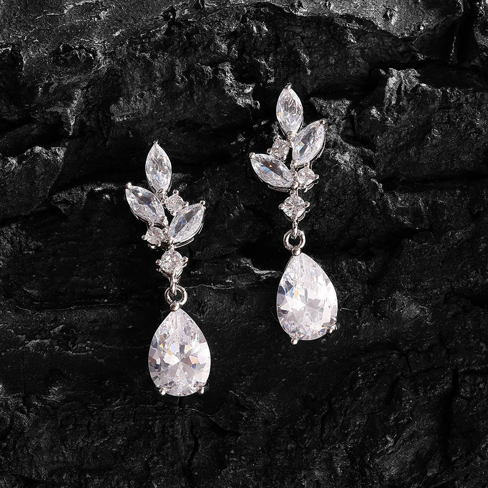 White Zircon Leaf Dangle Shinny Water Drop Crystal Earring