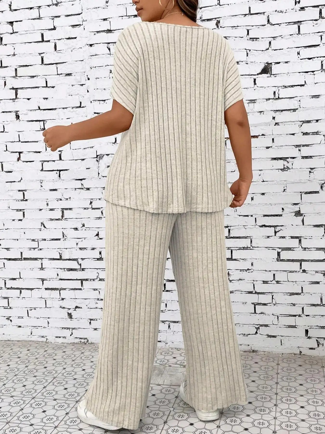 Plus Size Short Sleeve T-shirt & Straight Leg Set
