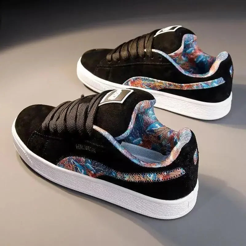 black thick-soled casual Sneakers