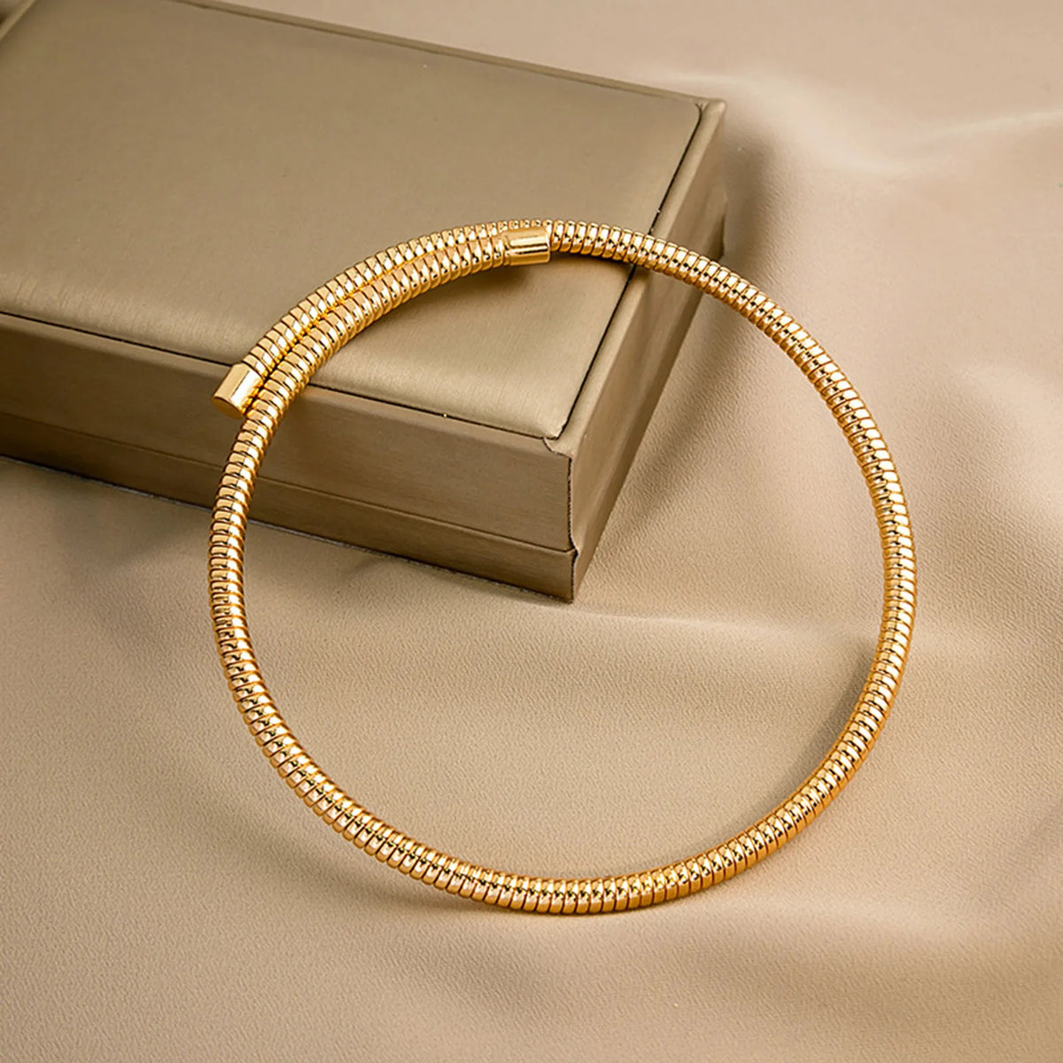 Vnox Cool Exaggerated Snake Bone Choker Necklaces