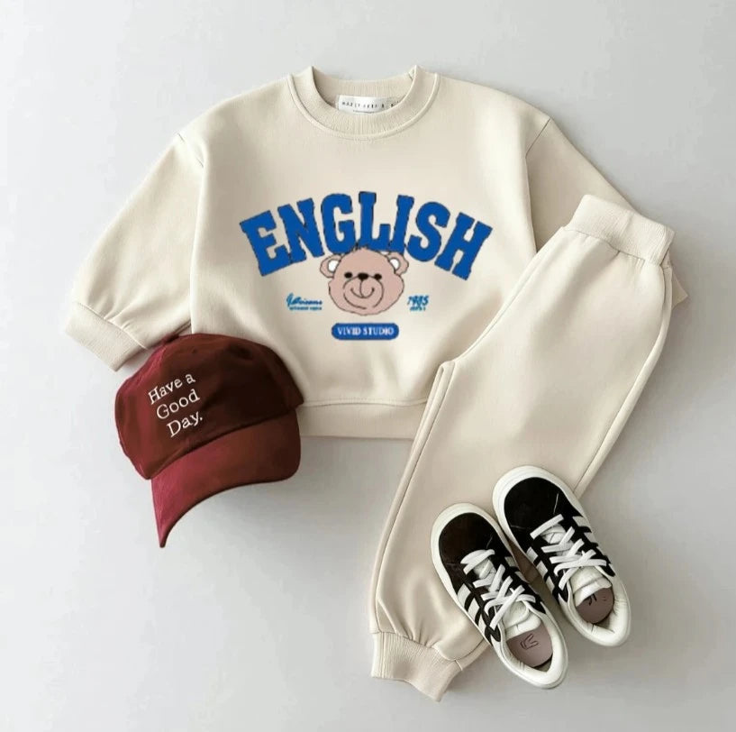 Soft Cotton Matching Tracksuit Retro English Letter Cartoon Bear Graphics Set