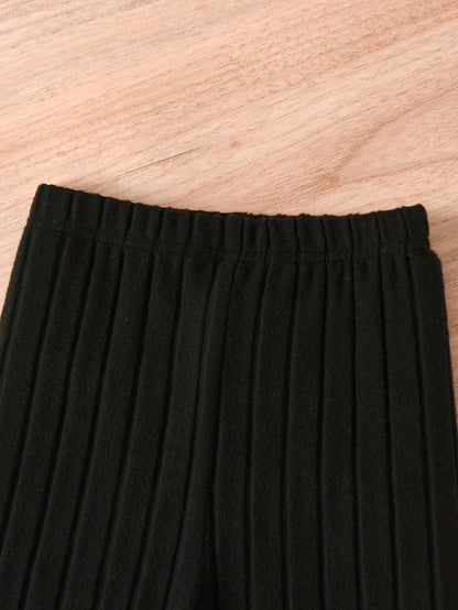 A Two-Piece Set Of Hooded Color-Blocking Tops And Trousers