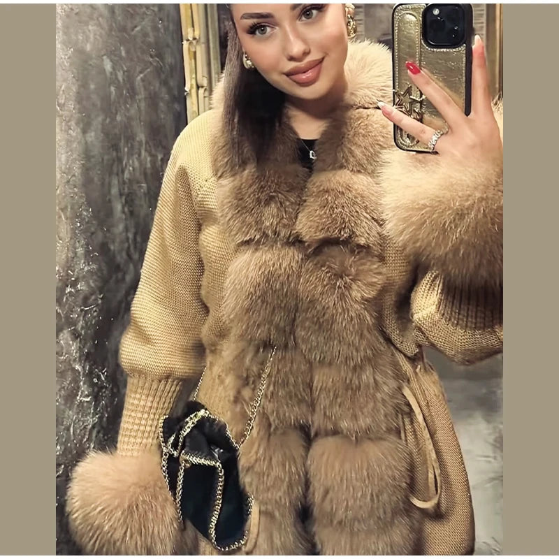 Elegantes abrigos ajustados de manga larga con piel sintética