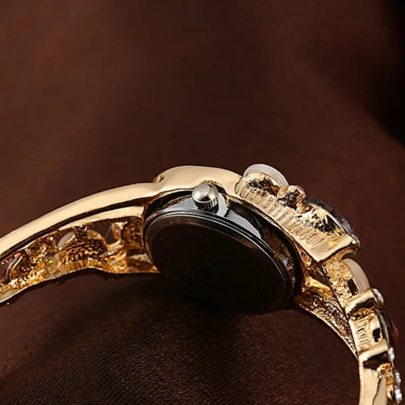 Reloj de pulsera de oro con flor de aleación de cristal de belleza