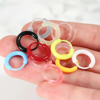 2pcs Black & Clear Resin Hoop Earrings