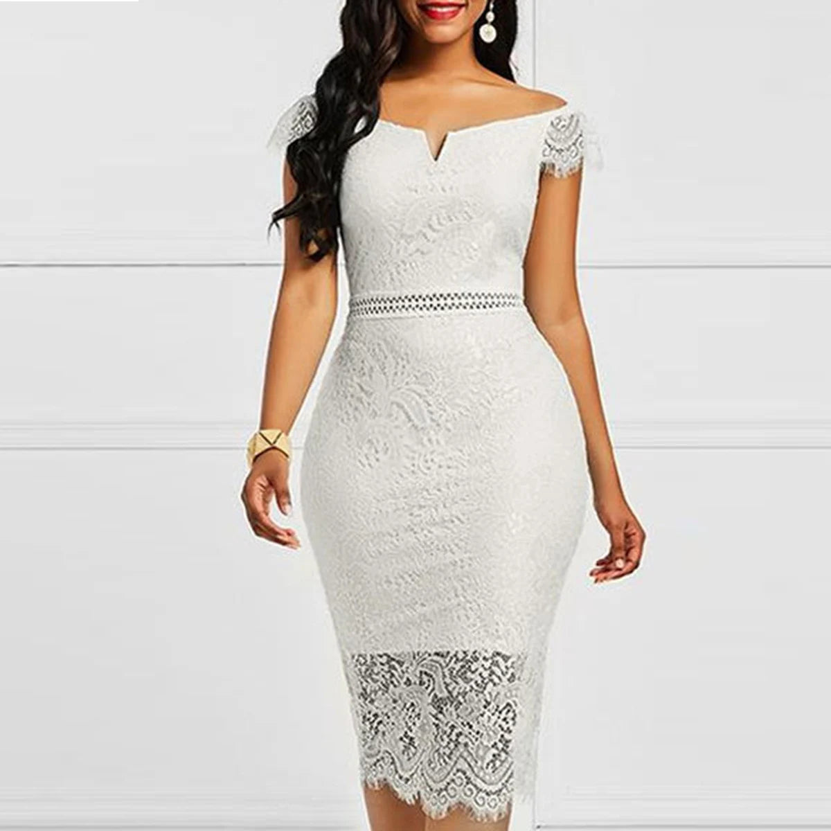 Sexy short-sleeved V-neck lace dress