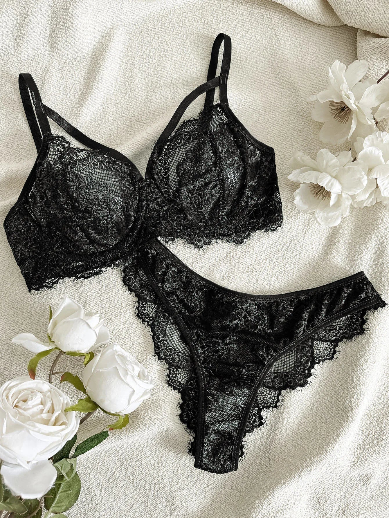 Eyelash Fancy lace strapping underwire Lingerie Set