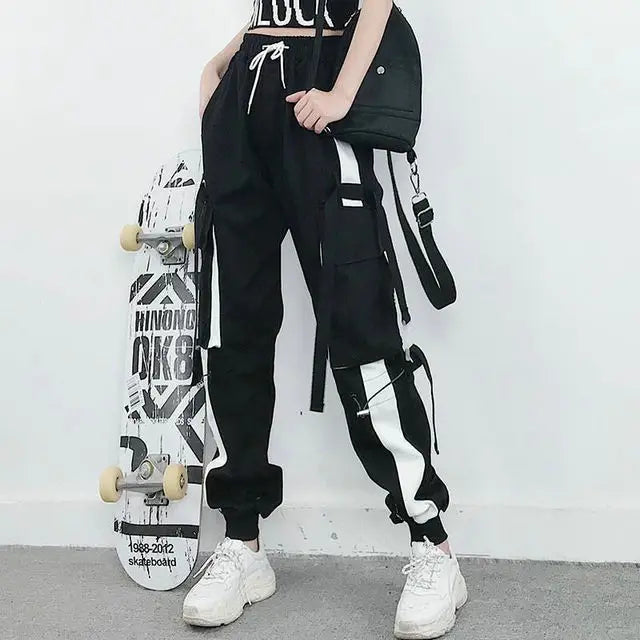 Pantalones deportivos con bolsillos estilo cargo punk
