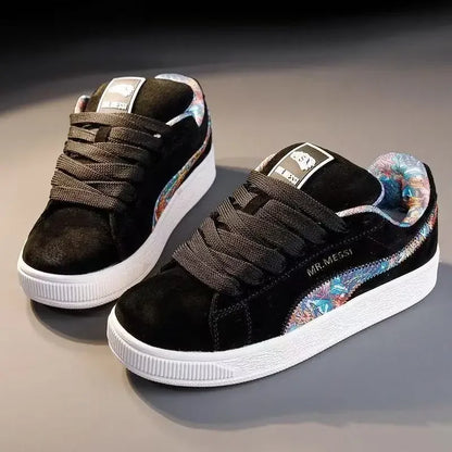 black thick-soled casual Sneakers