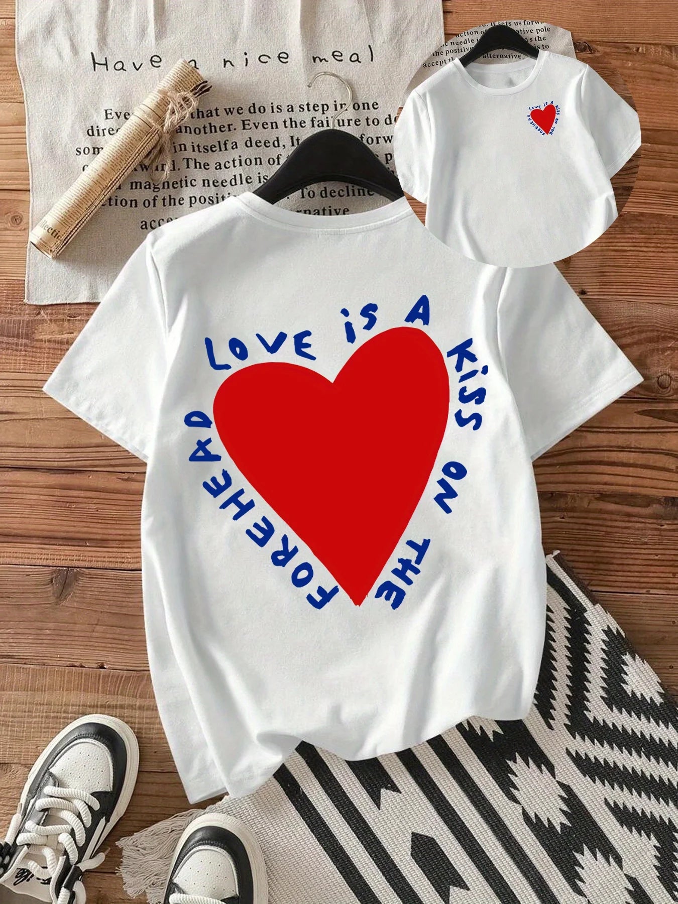 Short Sleeve Geometric Heart Print T-Shirt
