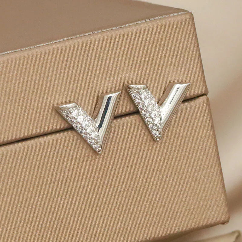 Sight Luxury Metal Letter V Stud Earrings