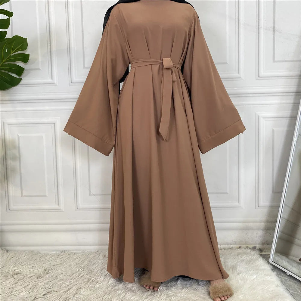 عباية وقفطان طويلة بطابع اسلامي 