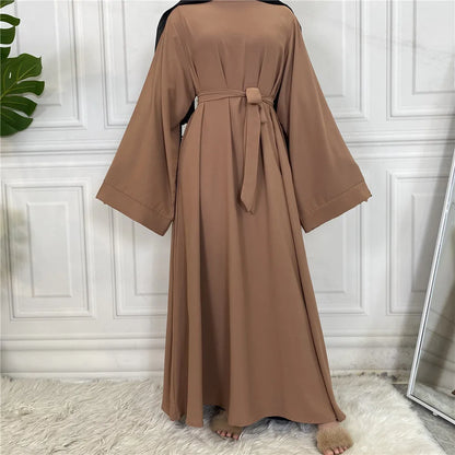 عباية وقفطان طويلة بطابع اسلامي 